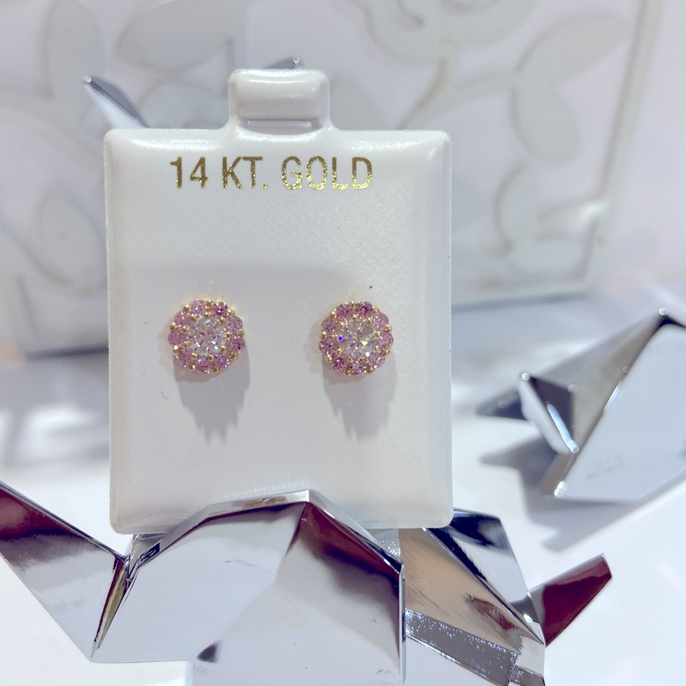 14kt gold studs